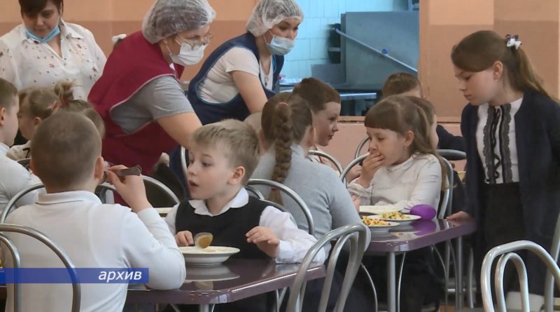 Организацию питания в школах Ленобласти родители предлагают пересмотреть