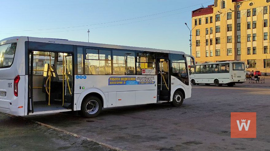 Транспорт выборг. Выборгский автобус. Транспорт в Выборге. Автобус Выборг. Культурный автобус.